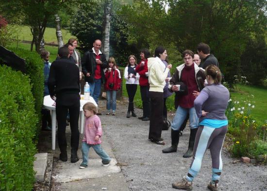 Accueil des participants aprés 3 heures de randonnée